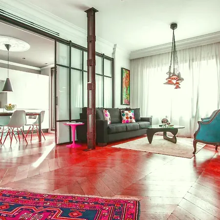Modern 4 Bedrooms Apartment Rome